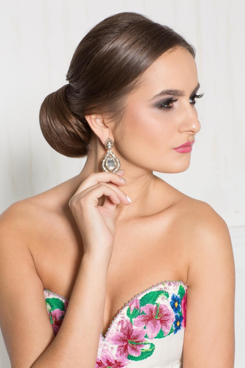 MUST HAVE BEAUTY STYLE GROUP